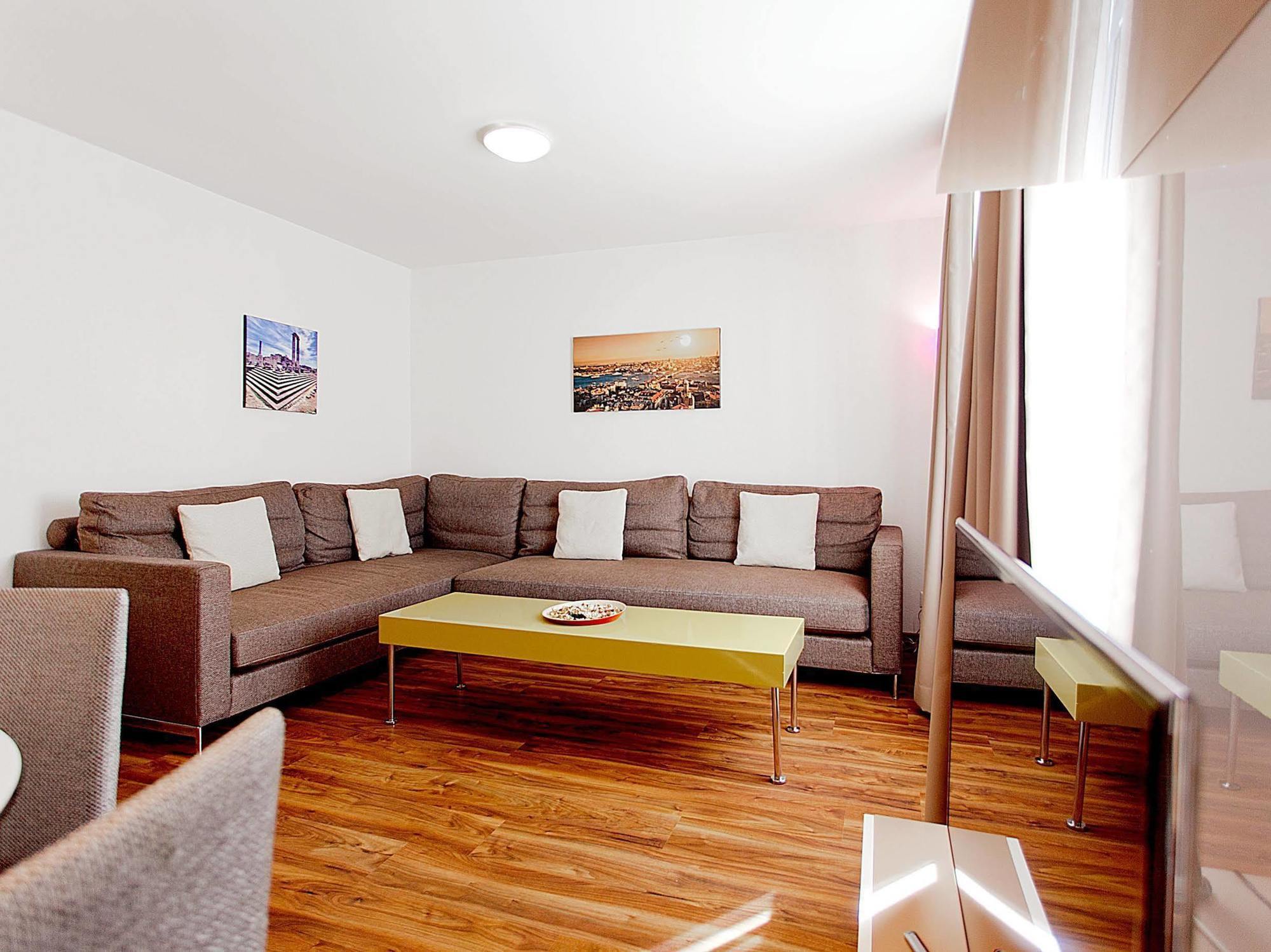 Premium Apartments By Livingdowntown Zurique Exterior foto