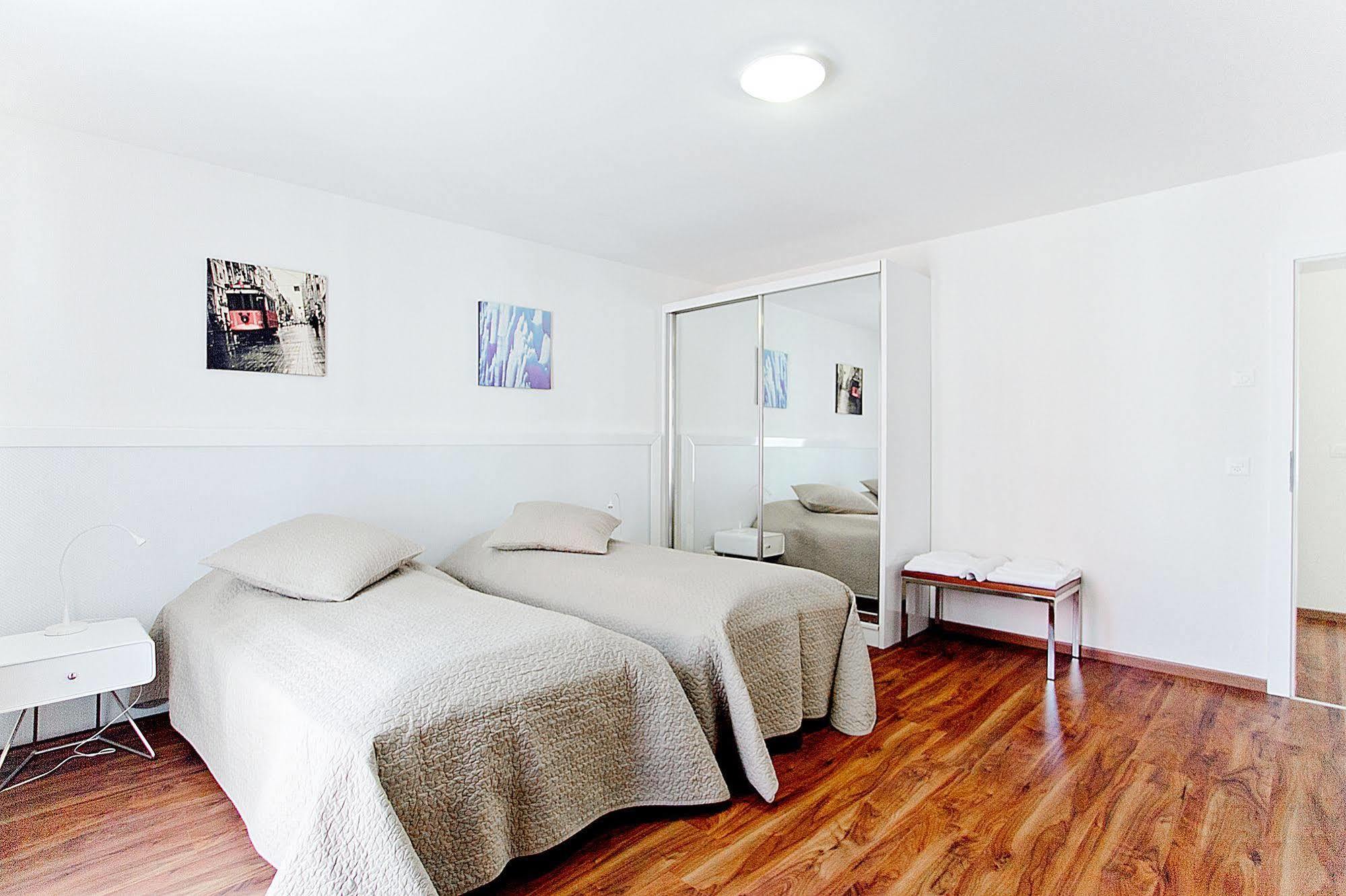 Premium Apartments By Livingdowntown Zurique Exterior foto