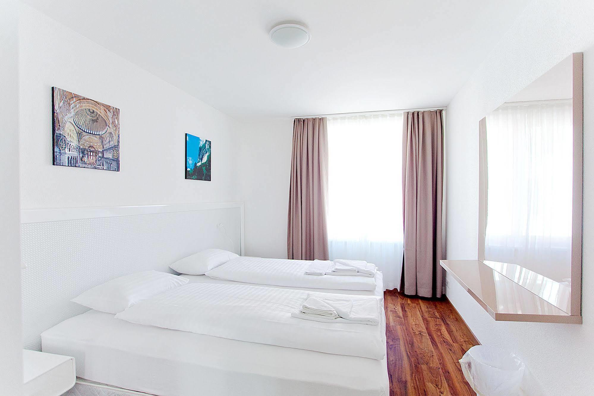 Premium Apartments By Livingdowntown Zurique Exterior foto